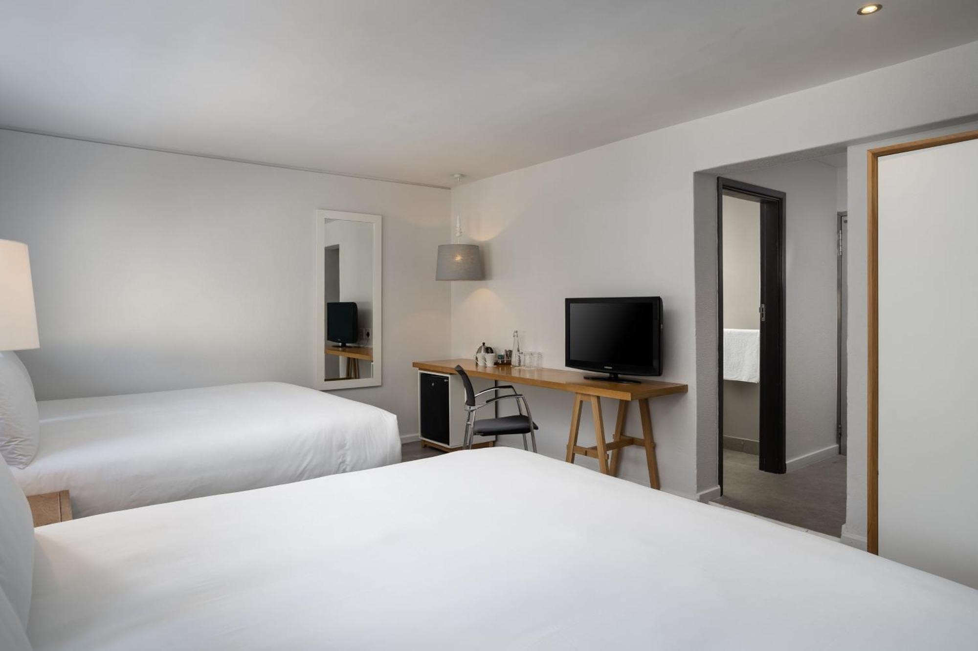 Protea Hotel By Marriott Cape Town Sea Point Exterior photo