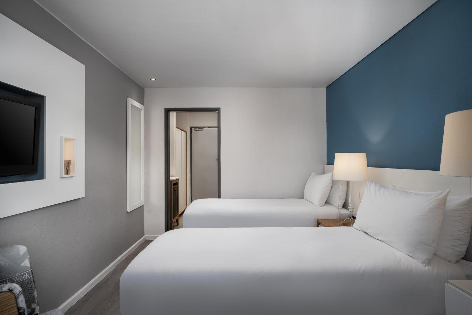 Protea Hotel By Marriott Cape Town Sea Point Exterior photo