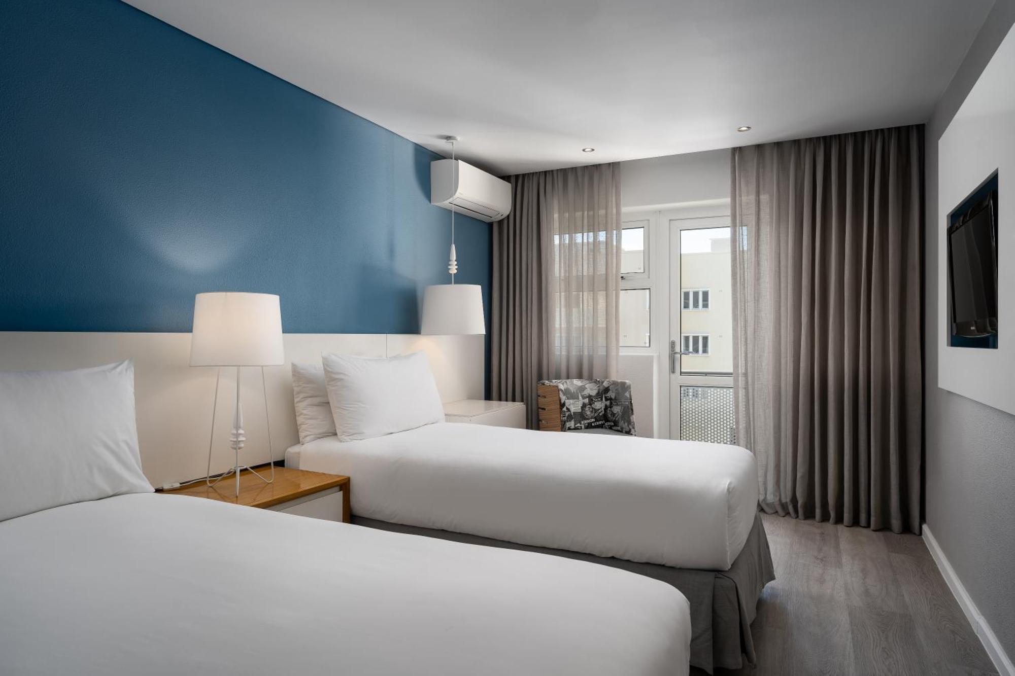 Protea Hotel By Marriott Cape Town Sea Point Exterior photo