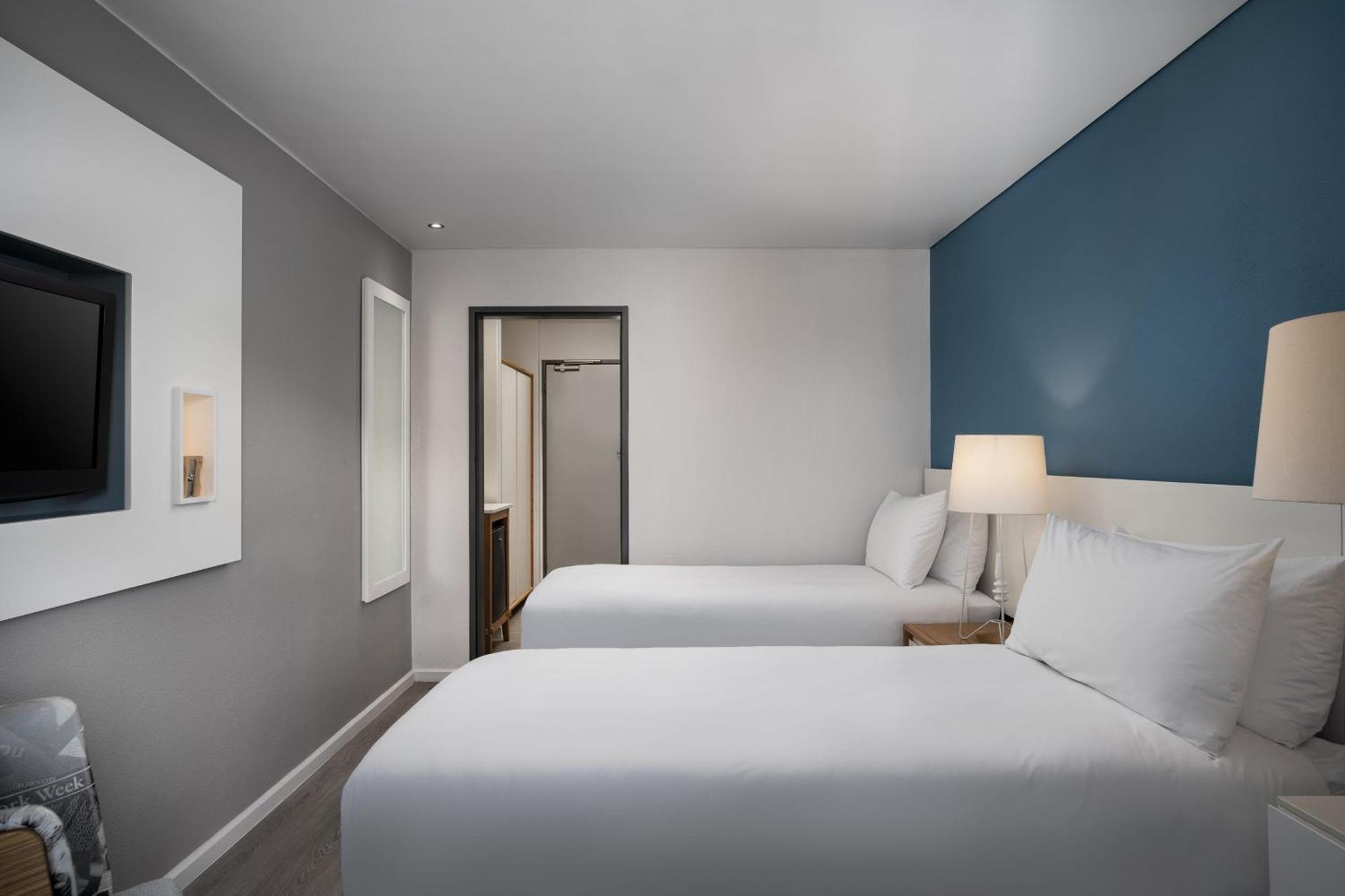 Protea Hotel By Marriott Cape Town Sea Point Exterior photo