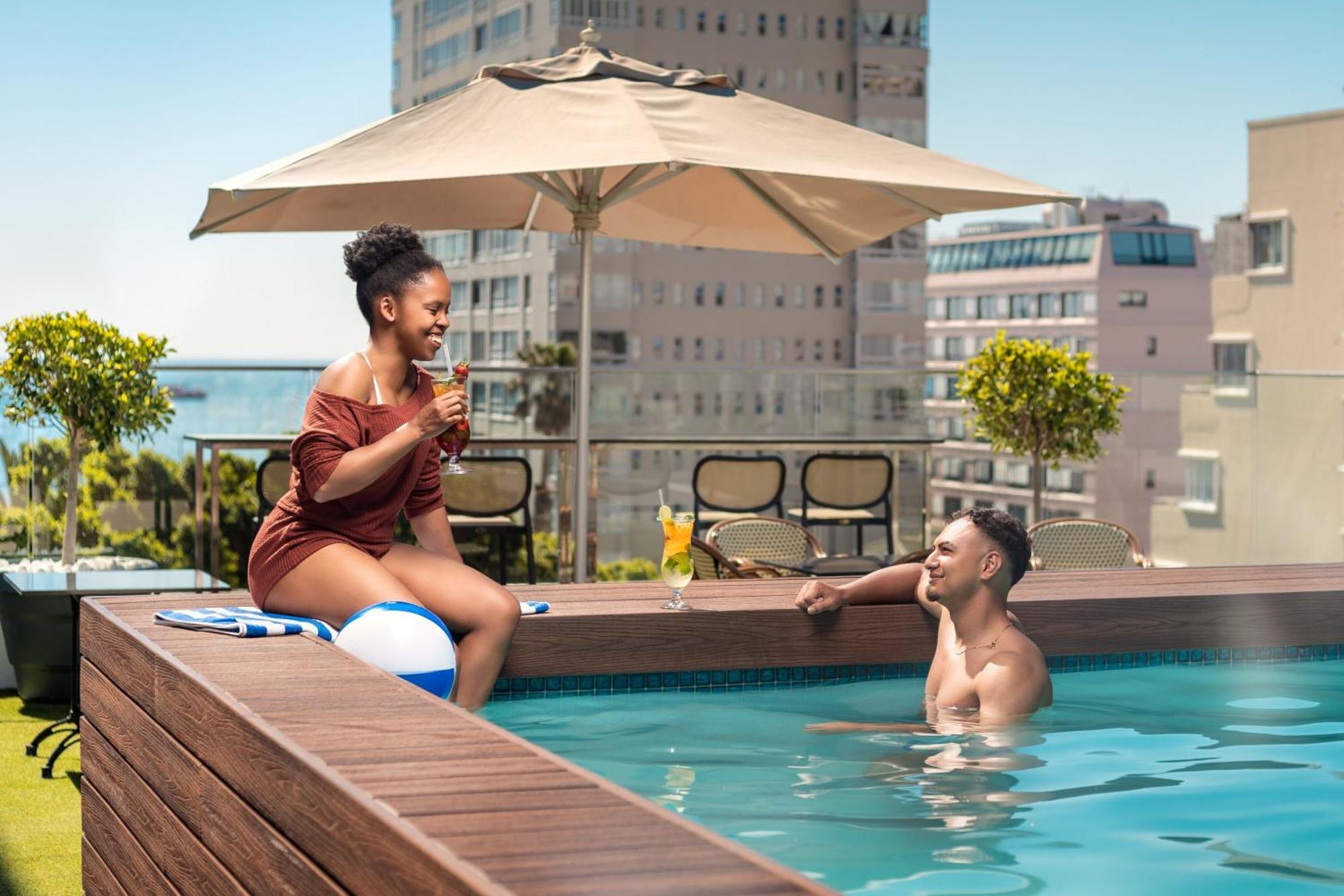 Protea Hotel By Marriott Cape Town Sea Point Exterior photo