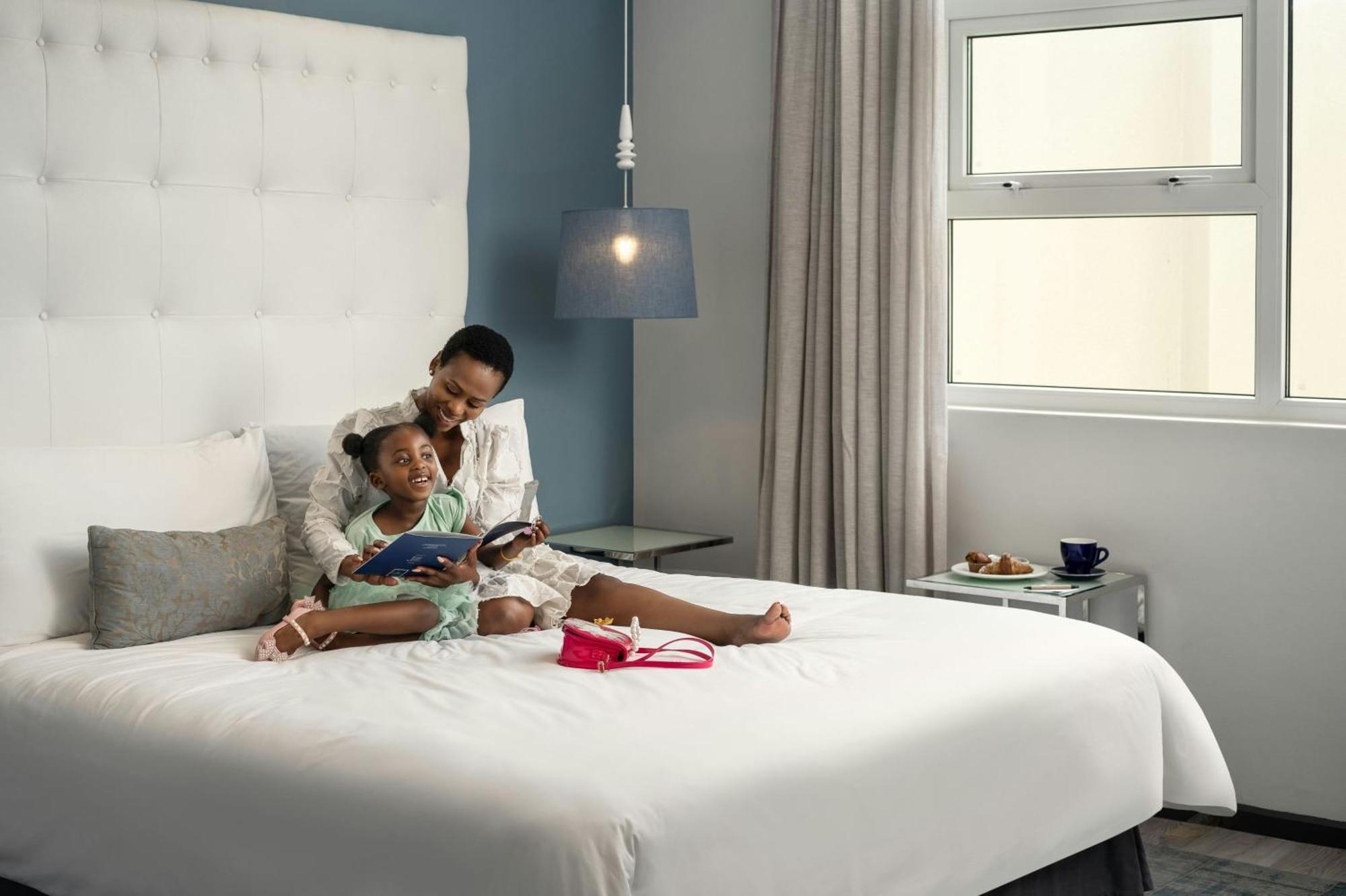 Protea Hotel By Marriott Cape Town Sea Point Exterior photo