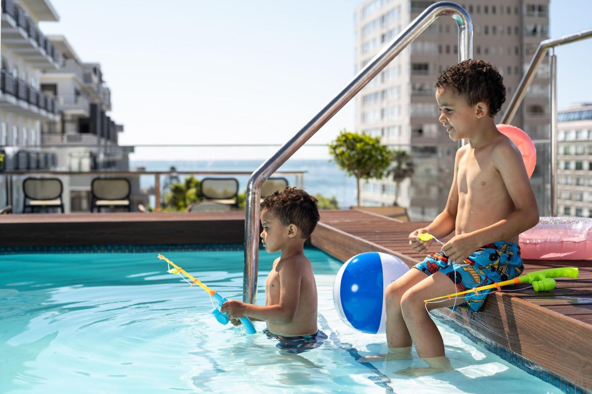 Protea Hotel By Marriott Cape Town Sea Point Exterior photo